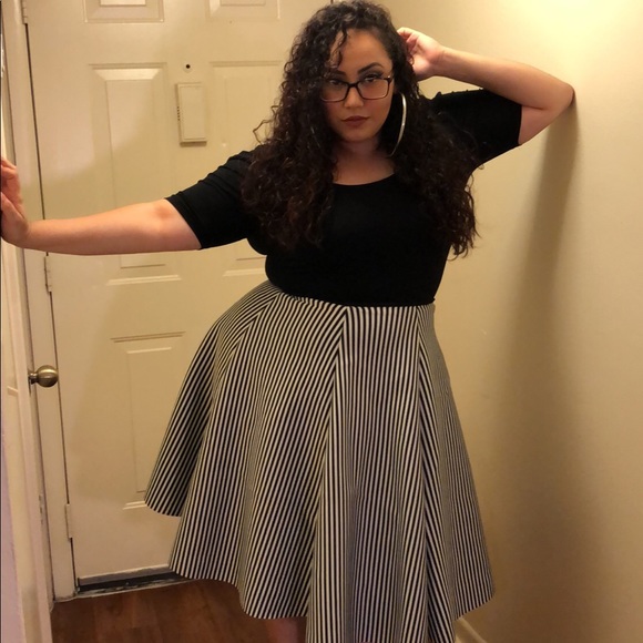 Meet your Posher, Angelee - Picture 1 of 1